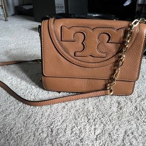 Tori Burch small shoulder bay